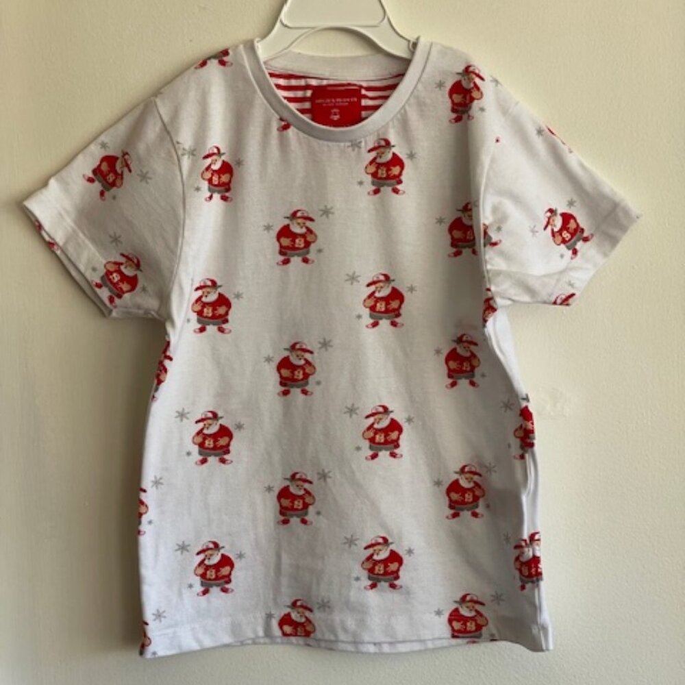 DENIM & FLOWER RICKY SINGH Santa Baseball Cap White Short Sleeve T Shirt 5/6